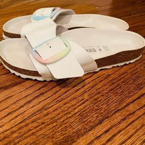 Arizona ombré big buckle Birkenstock sandals. Size 39